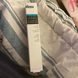 NEW !! dr.brandt 3-D Plumpfix.